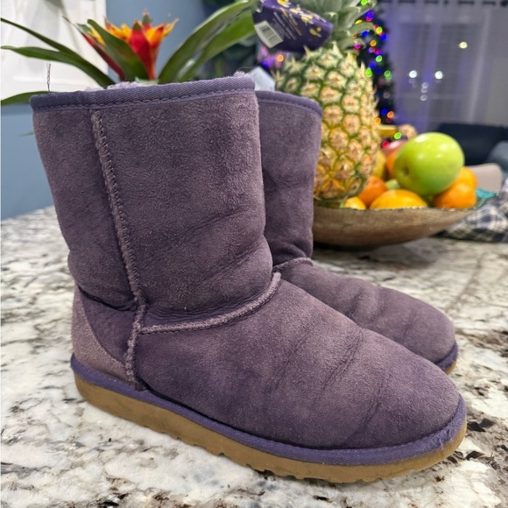 Uggs Boots woman’s size 6